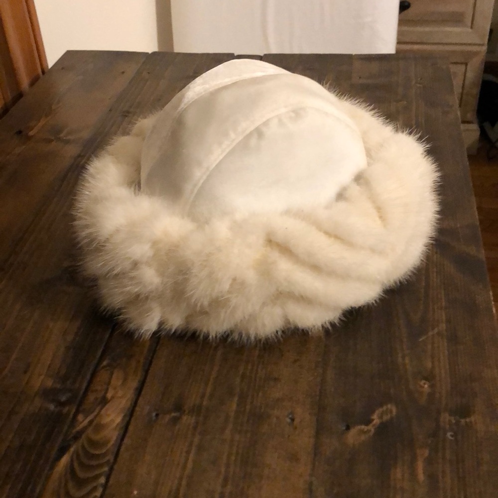 Winter hat with real mink trim
